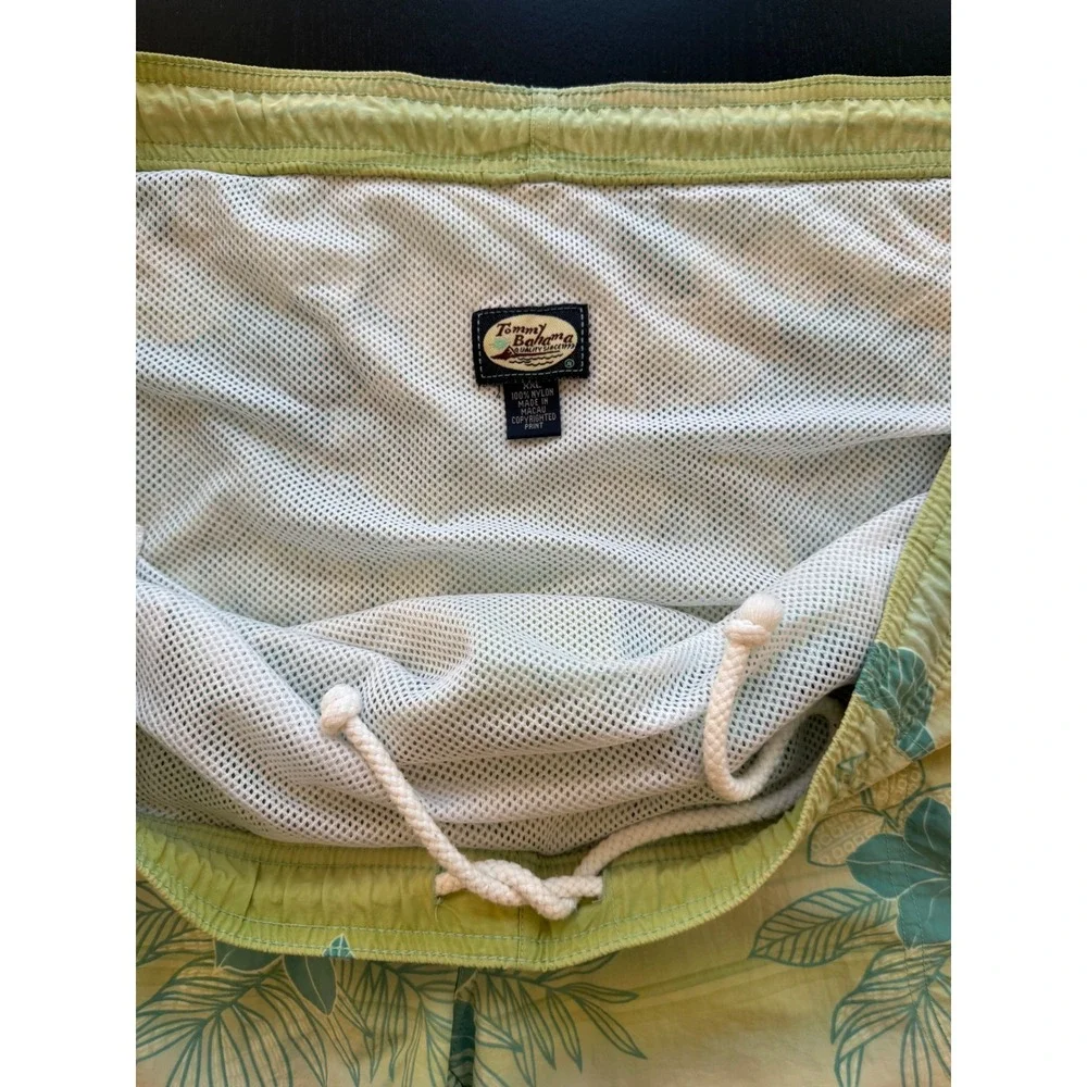 Tommy Bahama Swim Trunks Mens XXL‎ Green/Yellow Mesh-Lined Board Shorts